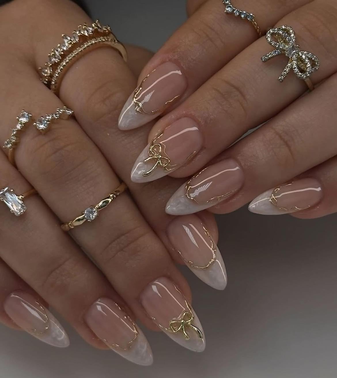 Nakhi 24 Pcs Luxury Stiletto Press On Nails with Gold Bow Design | Long Stiletto Artificial Fake Nails | French White & Nude Artificial Nails for Women | Reusable Fake Nail Extensions for Party & Wedding