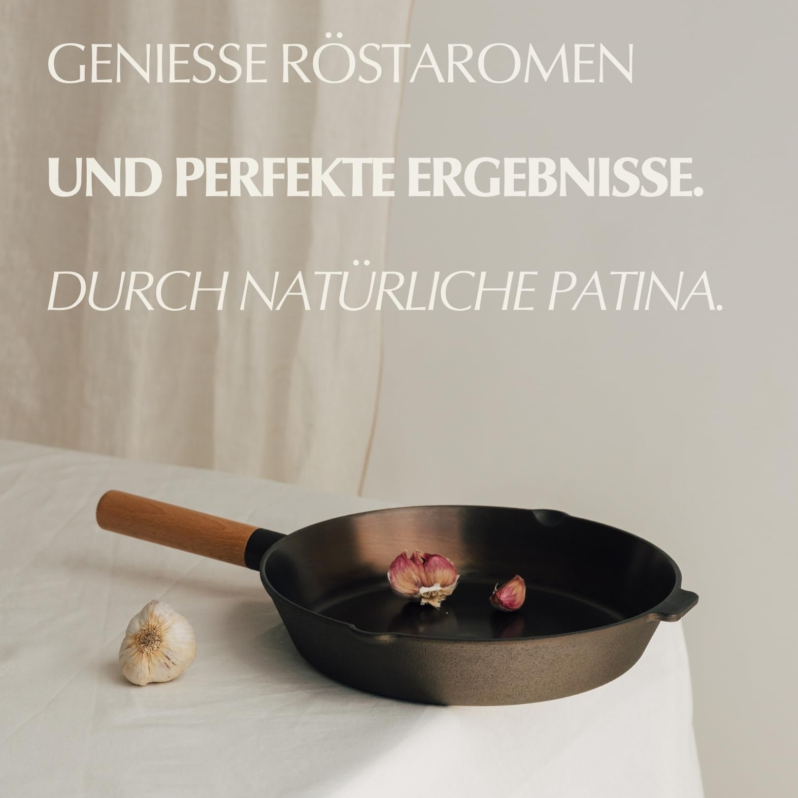 Premium Polierte Gusseisenpfanne für Induktion 28 cm I Vielseitige Robuste Pfanne Gusseisen Induktion und alle Herdarten I Hochwertige langlebige Gusseiserne Pfanne für Profiköche und Hobbyköche