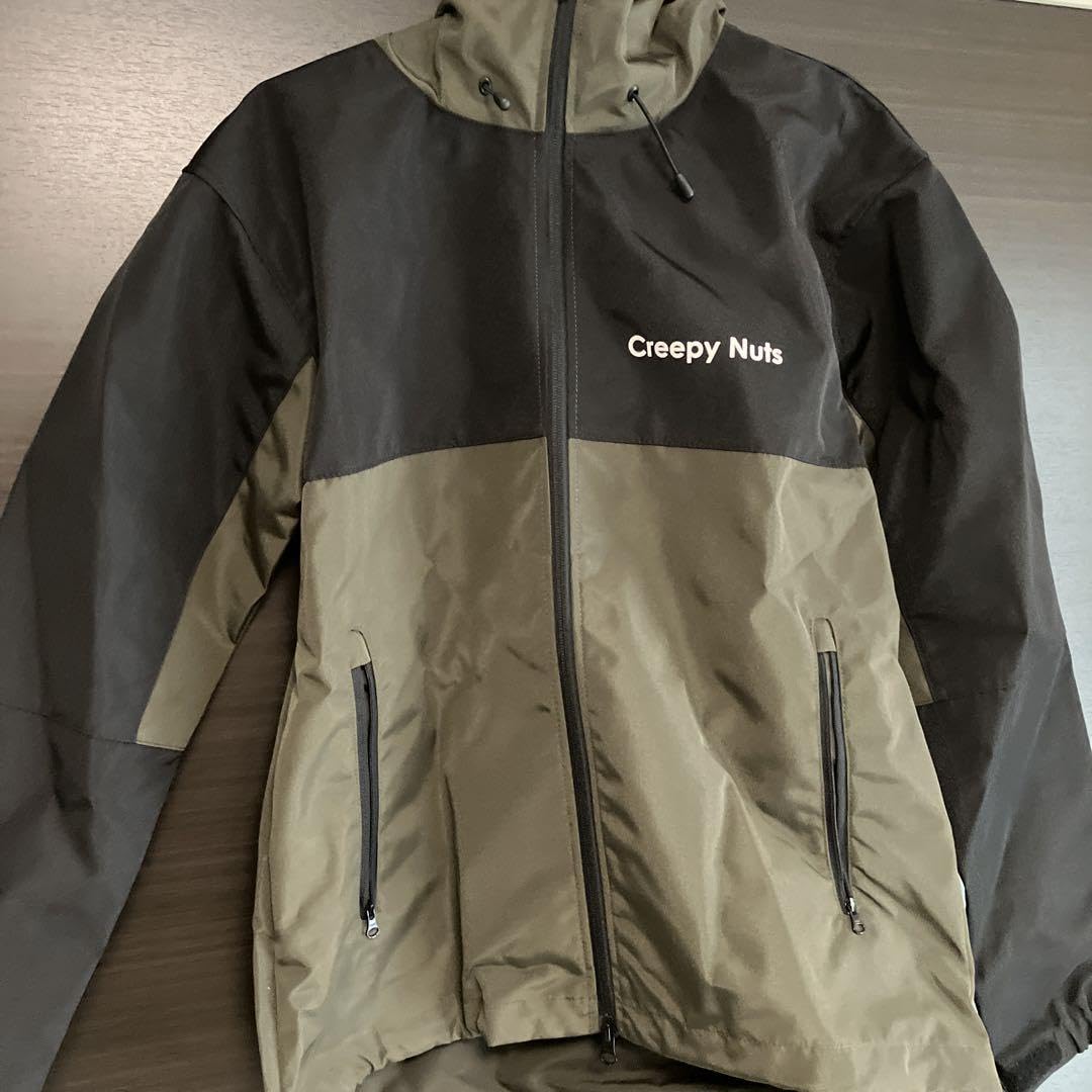 Amazon.co.jp: creepy nuts マウンテンパーカー Mサイズ オリーブ  