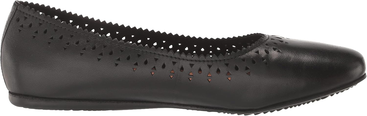 SoftWalk Women's Ballet Flat