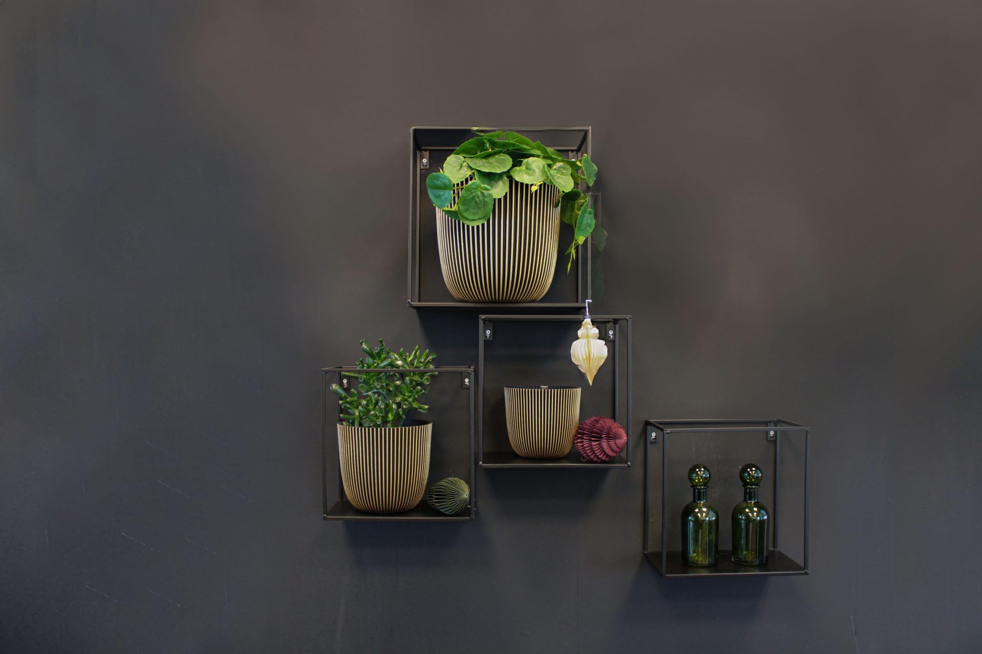 Capi Europe - Geschenkset Blumentopf Kugel Groove 'Made with' Gold - Set L - Blumentöpfe für drinnen und draußen - Hergestellt aus recycelten Materialien