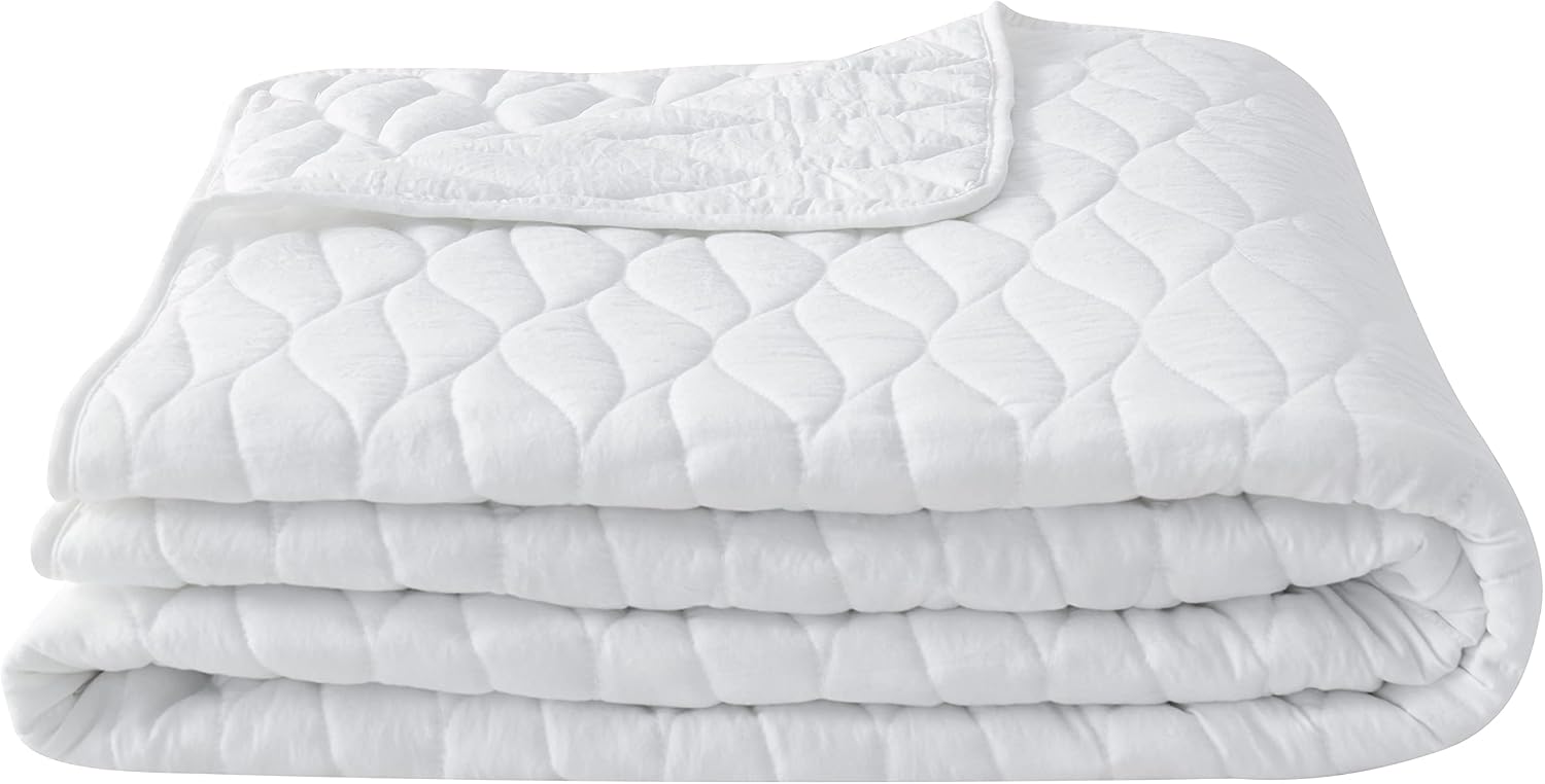 Tahari Home - King Quilt Set, 3-Piece Embossed Ogee Lightweight Quilt with Shams (Emile White, King)