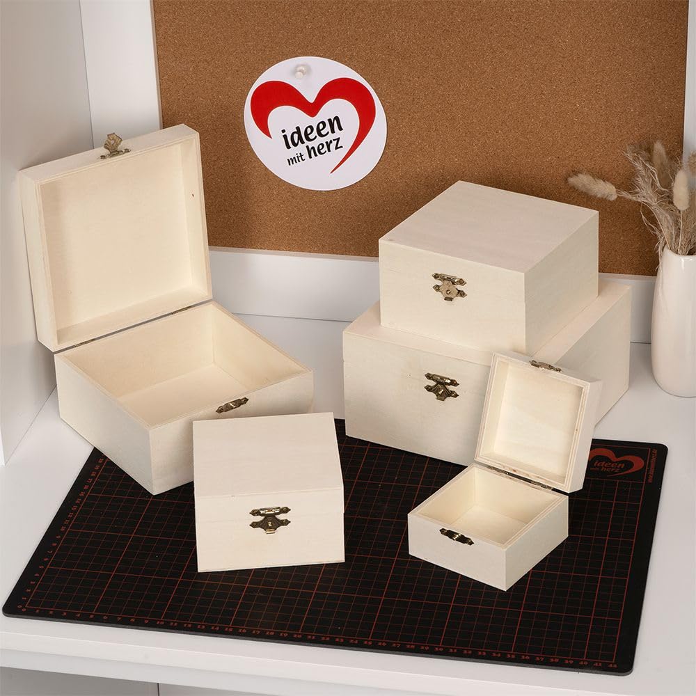 Ideen mit Herz Set di scatole in legno quadrate con coperchio e chiusura in metallo, 5 pezzi, varie misure