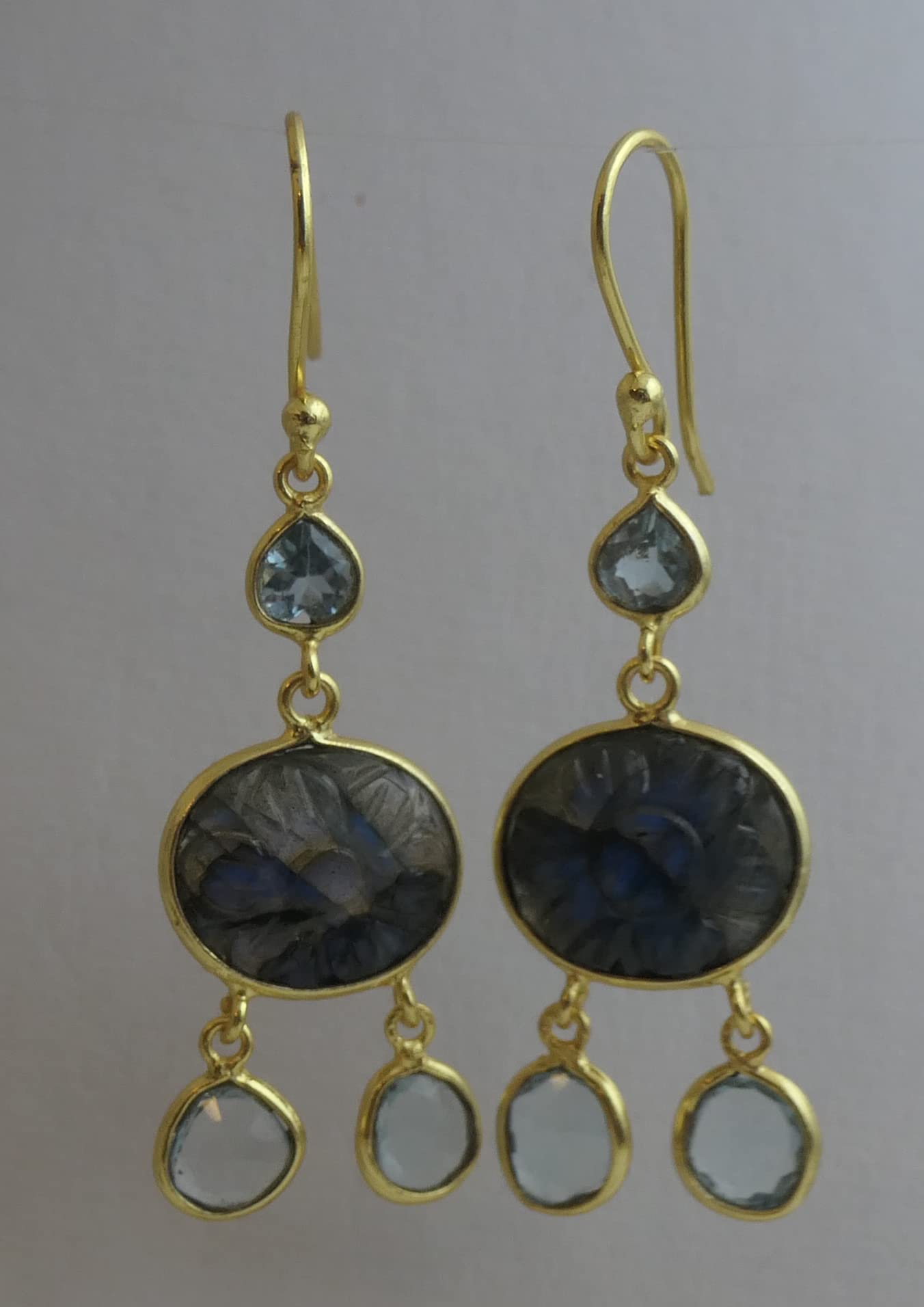 Pendientes de plata con baño de oro labradorita y topacio azul | Piedra natural - Regalo de cumpleaños - Ideas de regalos hechos a mano para mujeres