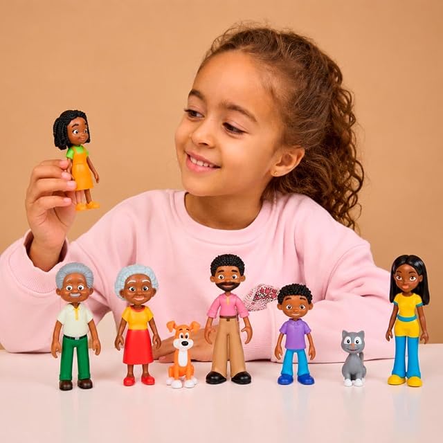 Foto 3 de 8 de Miniland Familia de Piel Oscura - Set de 8 Figuras para Juego Simbólico, Muñecos Inclusivos para Casa…