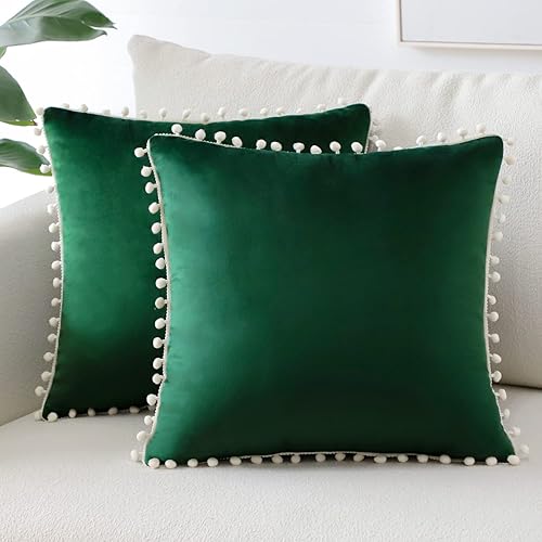 OTOSTAR Paquete de 2 fundas de almohada decorativas de terciopelo suave con pompones, con cremallera invisible, decoración del hogar, fundas de