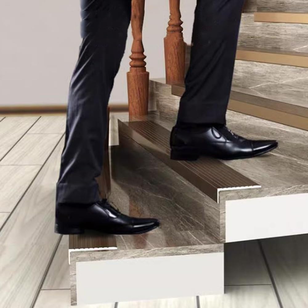 Profilo antiscivolo in alluminio ir Ed L-Sd ir Protect 10 cm larghezza 140 cm lunghezza (nero) – Protezione angolare per gradini sicuri ed estetica migliorata