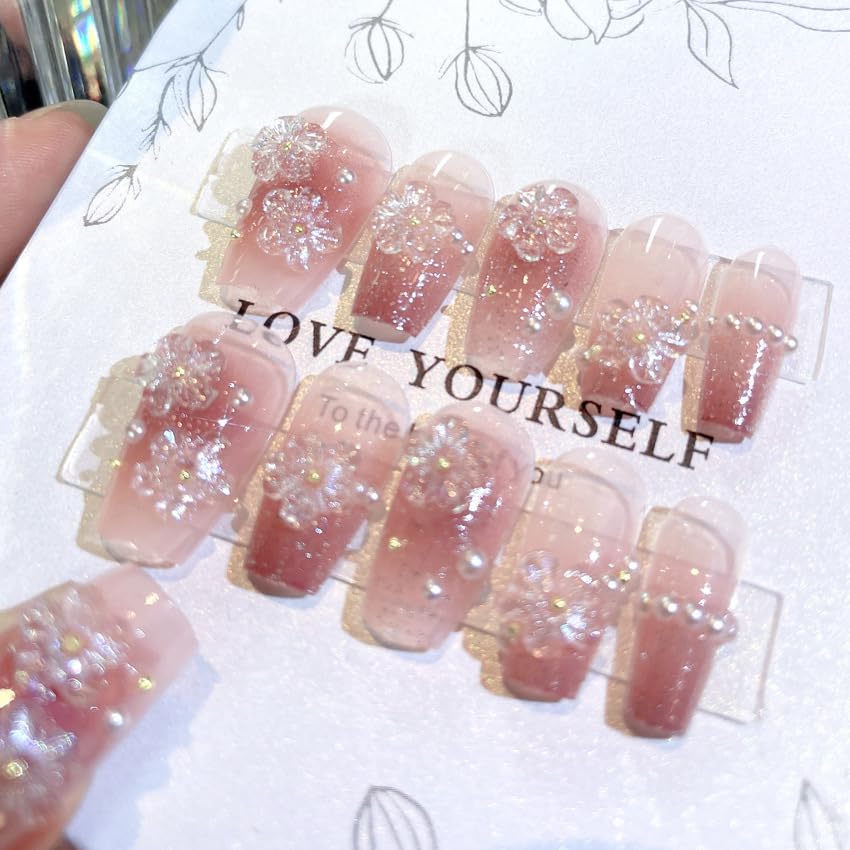 Miniatura 2 de Uñas postizas a presión con punta francesa, uñas postizas medianas con flores 3D, uñas postizas color rosa ataúd, uñas postizas con pegamento con