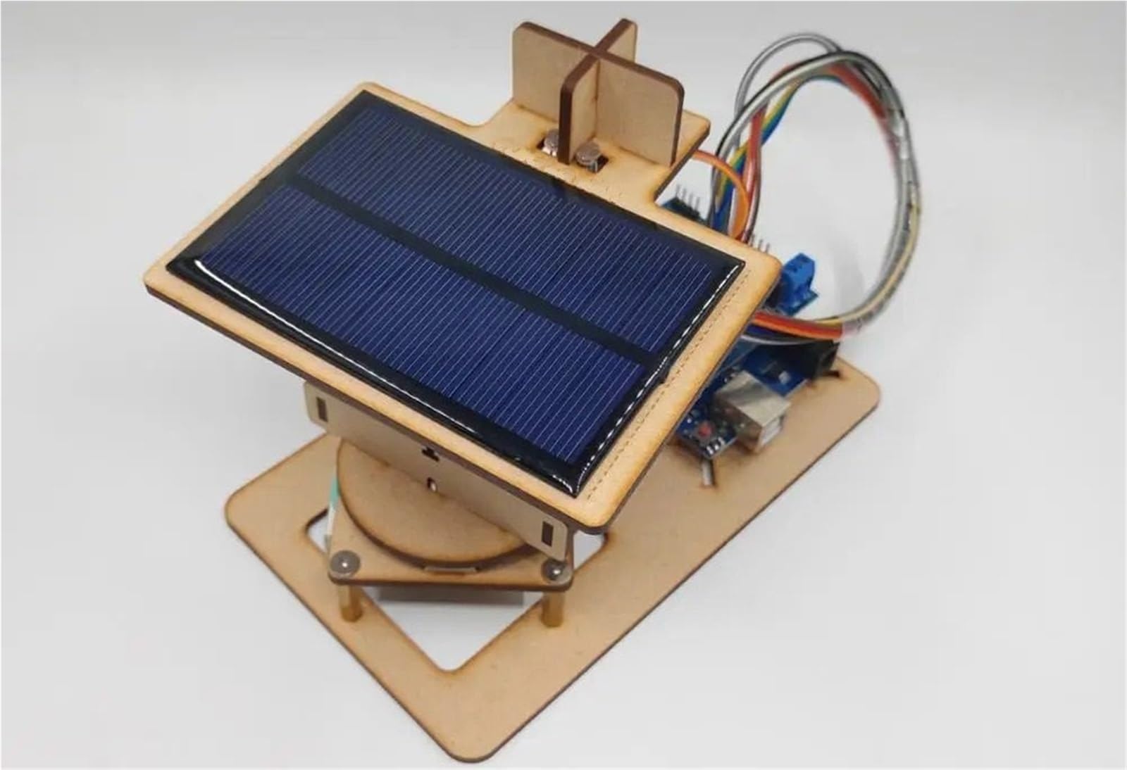 Arduino Inteligentne urządzenie do śledzenia energii słonecznej Technologia majsterkowania Zestaw do nauki programowania małej produkcji Open Source(YELLOW)