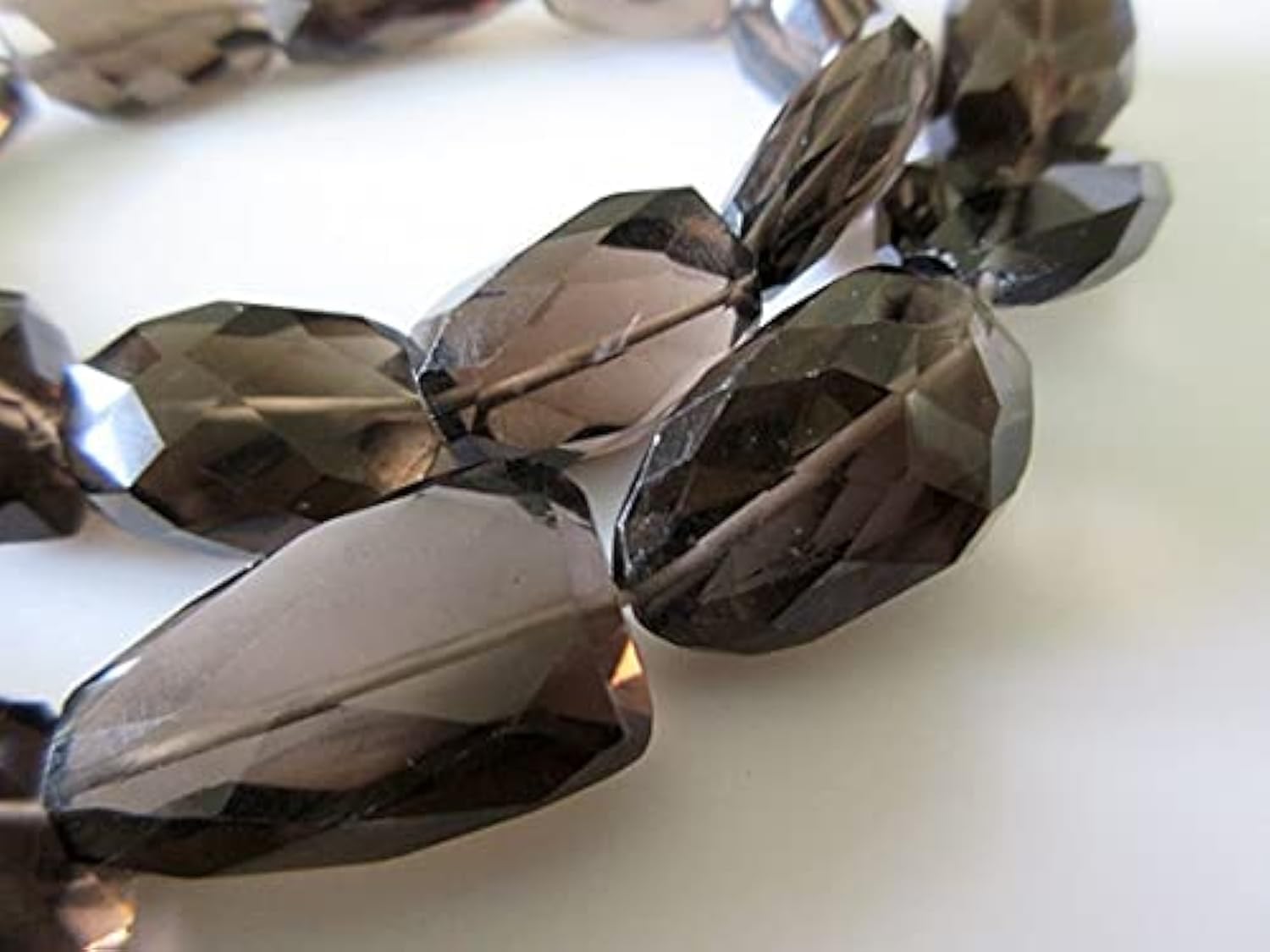Smoky Quartz Faceted Tumbles véritables pour remplacer les perles synthétiques ternes