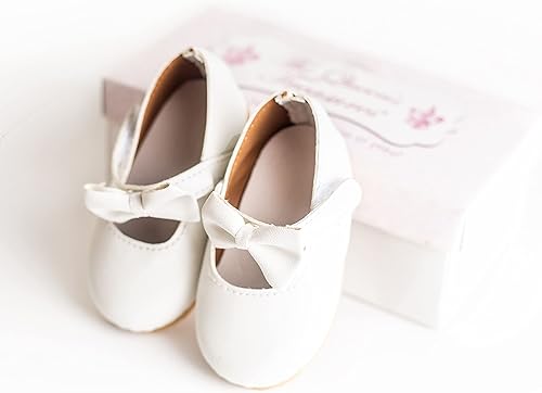 Miniatura 8 de The Queen's Treasures Zapatos de ropa de muñeca de 18 pulgadas, zapatos de vestir blancos con detalle de lazo y caja de zapatos auténtica,