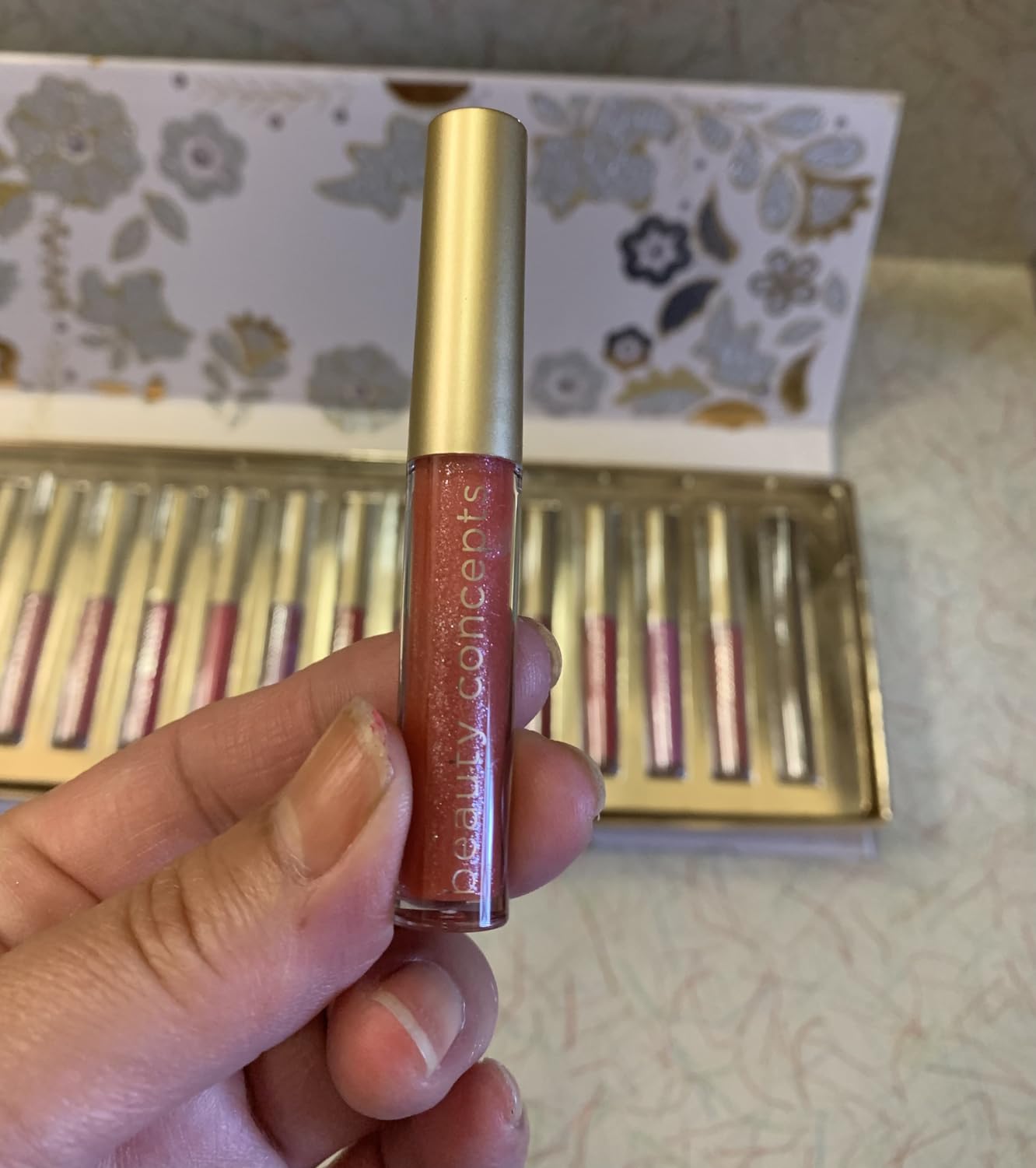 B.C BEAUTY CONCEPTS Beauty Concepts Lip Gloss Collection – Shimmering, Glossy Lip Makeup Set for a Radiant Finish, Pink and Red Collection 0.067 Fl Oz