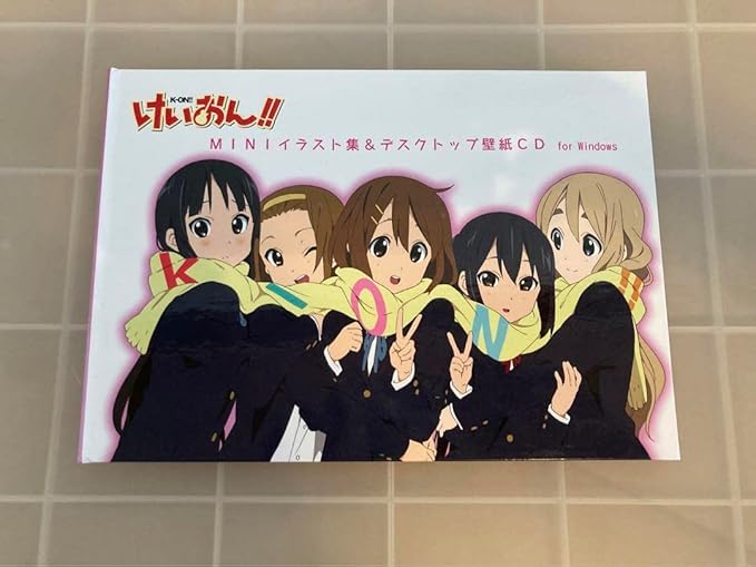 Amazon けいおん 画集 デスクトップ壁紙cd アニメ 萌えグッズ 通販
