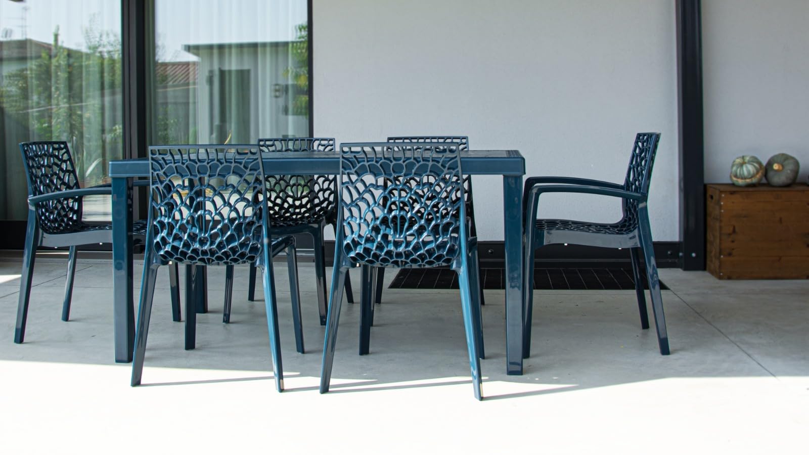 Metro Professional Fauteuil de terrasse Saphir, Empilable, Plastique, 56.5 x 55 x 81 cm (Bleu Pétrole)