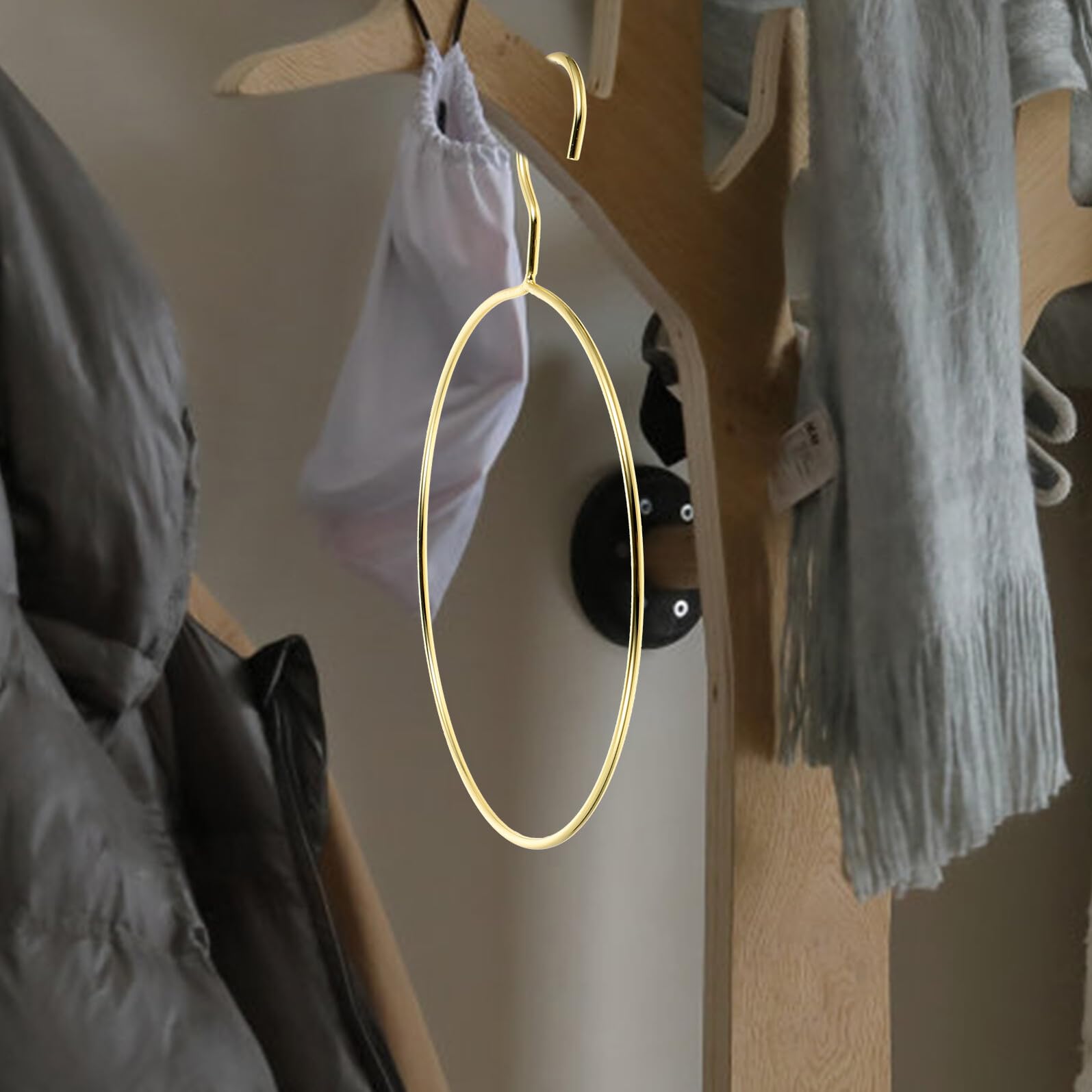 4 Piezas Organizador de Bufandas Metal Anillo Percha Ligera para Corbatas Cinturones y Pañuelos Soporte Multifuncional para Armario y Ropa Diseño Resistente y Versátil