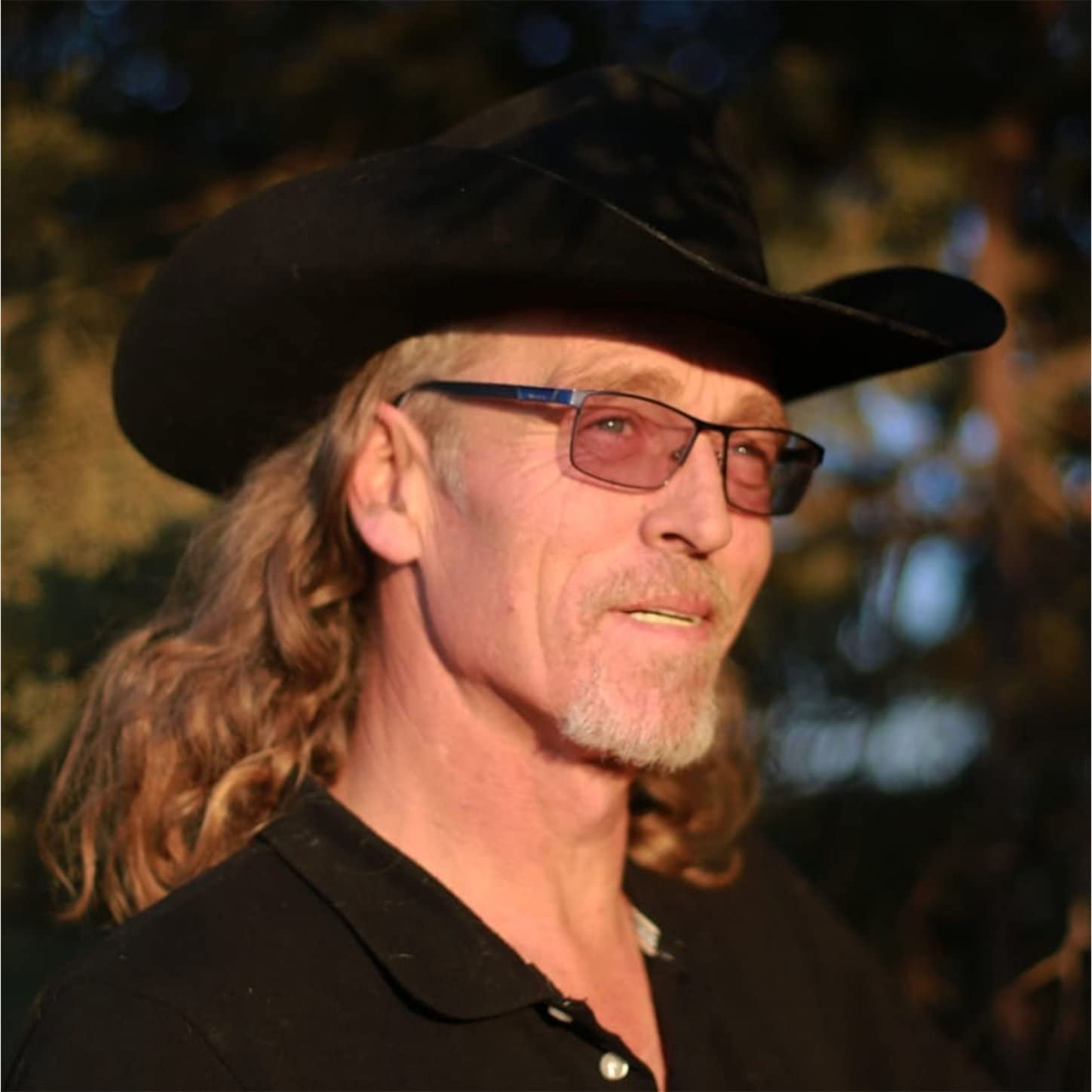 Grizz The Singing Trucker