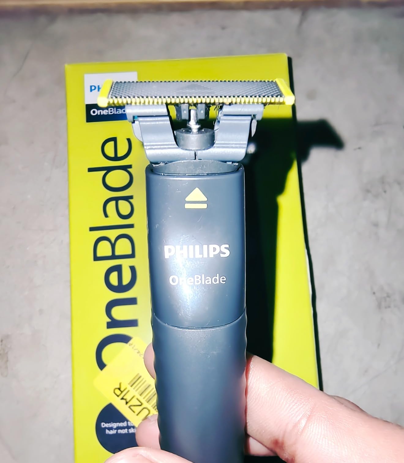 Philips OneBlade Hybrid Trimmer and Shaver with Dual Protection ...