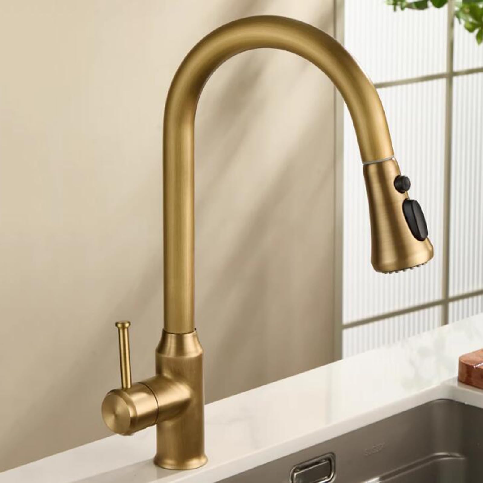 ZQFHSX Kitchen Mixer Tap with Pull Out Spray, Antique Brass Rotating Single Handle Faucet