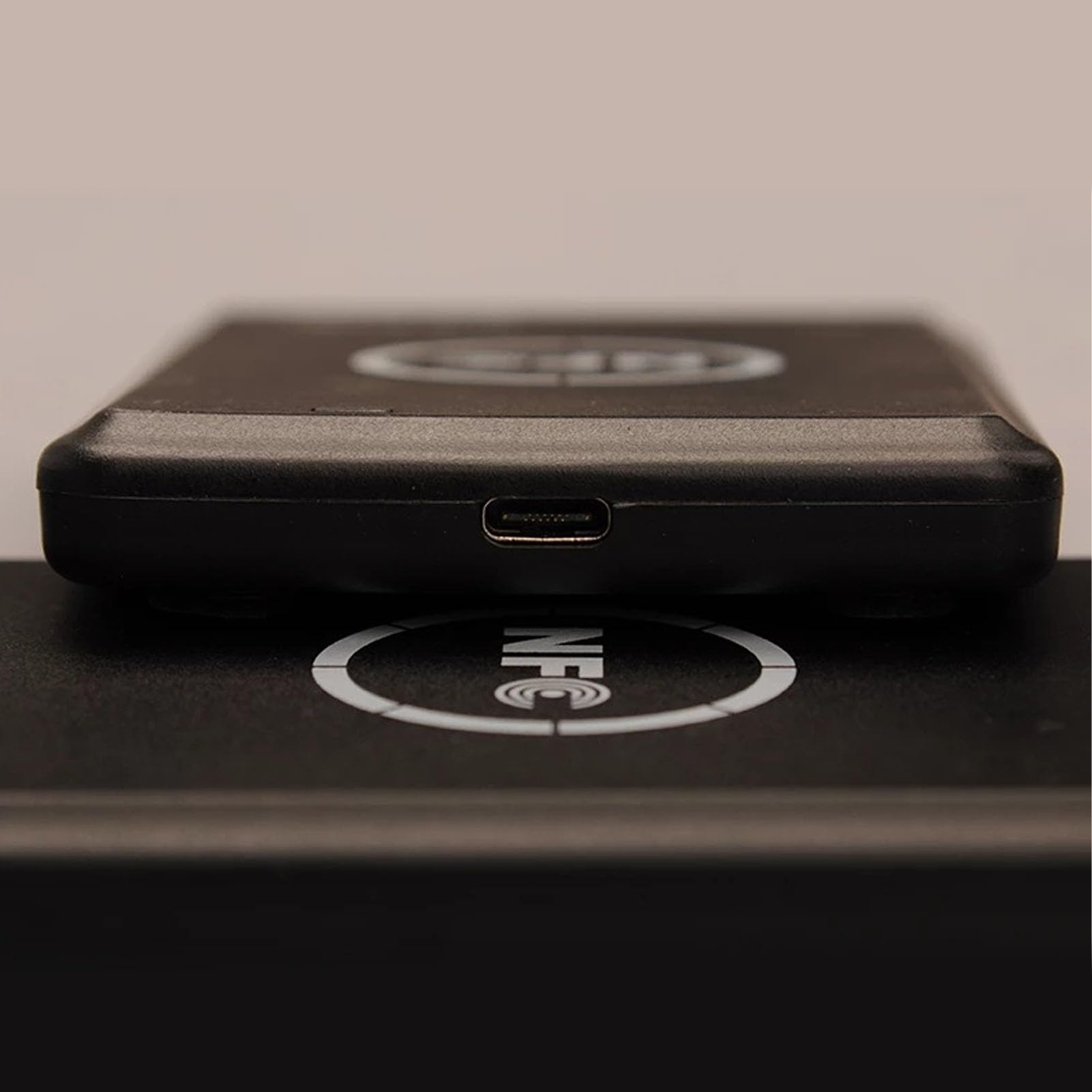Asixxsix NFC-Lesegerät, kontaktloser Chipkartenleser (5 V, 125 kHz, 13,56 MHz), reaktionsschneller NFC-Schreiber mit beschreibbaren UID/T5577-Schlüsselkarten, USB-Schnittstelle
