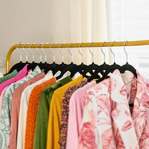 Miniatura 8 de Perchas de terciopelo negro de alta calidad paquete de 50 perchas de ropa fuertes y duraderas con gancho giratorio de rotación de 360 perchas