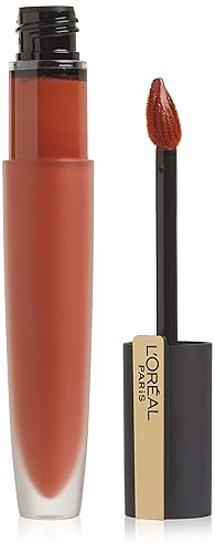 LOréal Paris Makeup Rouge Signature - Pinta labios de larga duración acabado mate ultraligero ultracómodo color de pigmento alto aplicador para