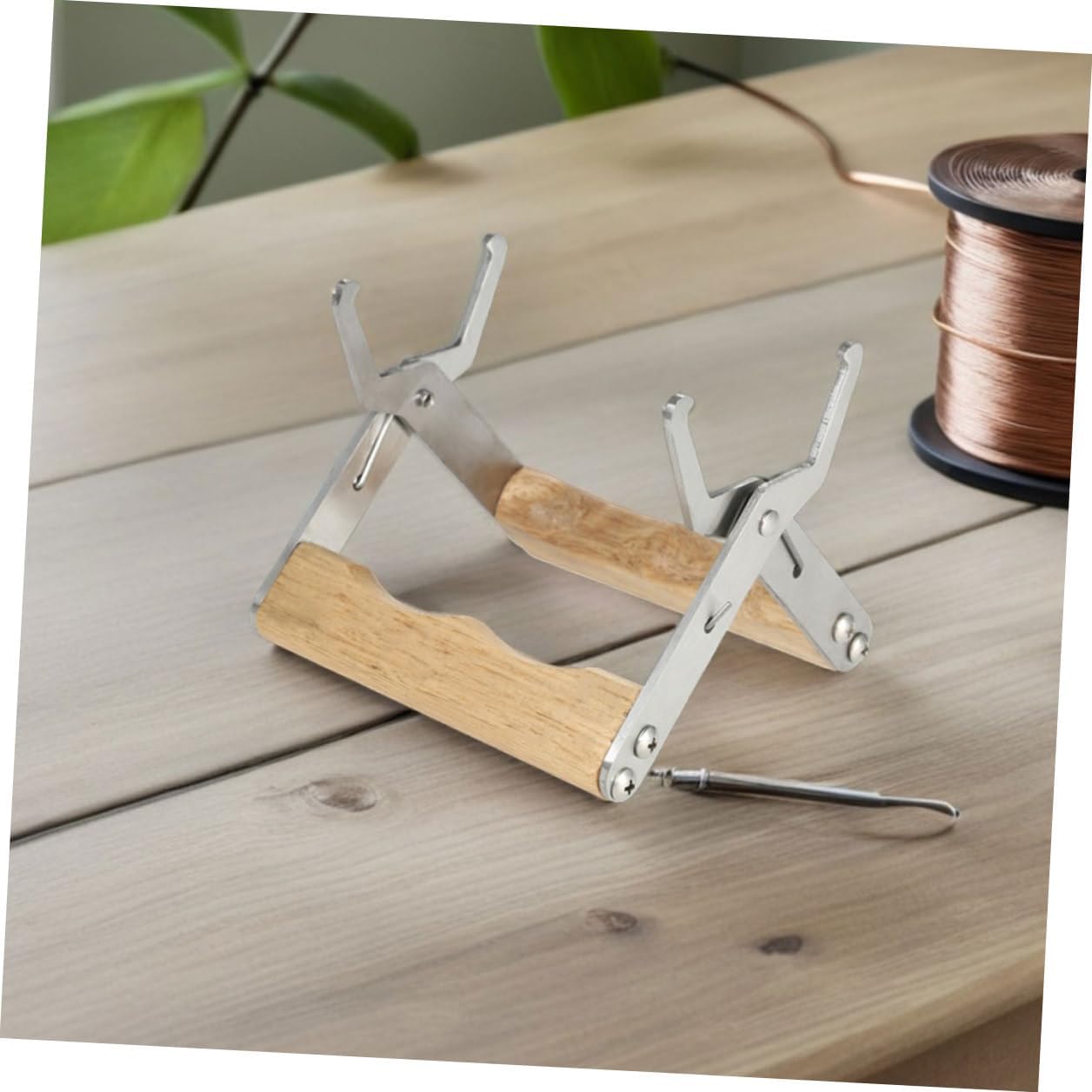 DOITOOL 4pcs Beekeeping Frame Grip Clamp Stainless Steel Hive Lifter Tool with Wood Handle for Beehive Inspection and Honey Harvesting
