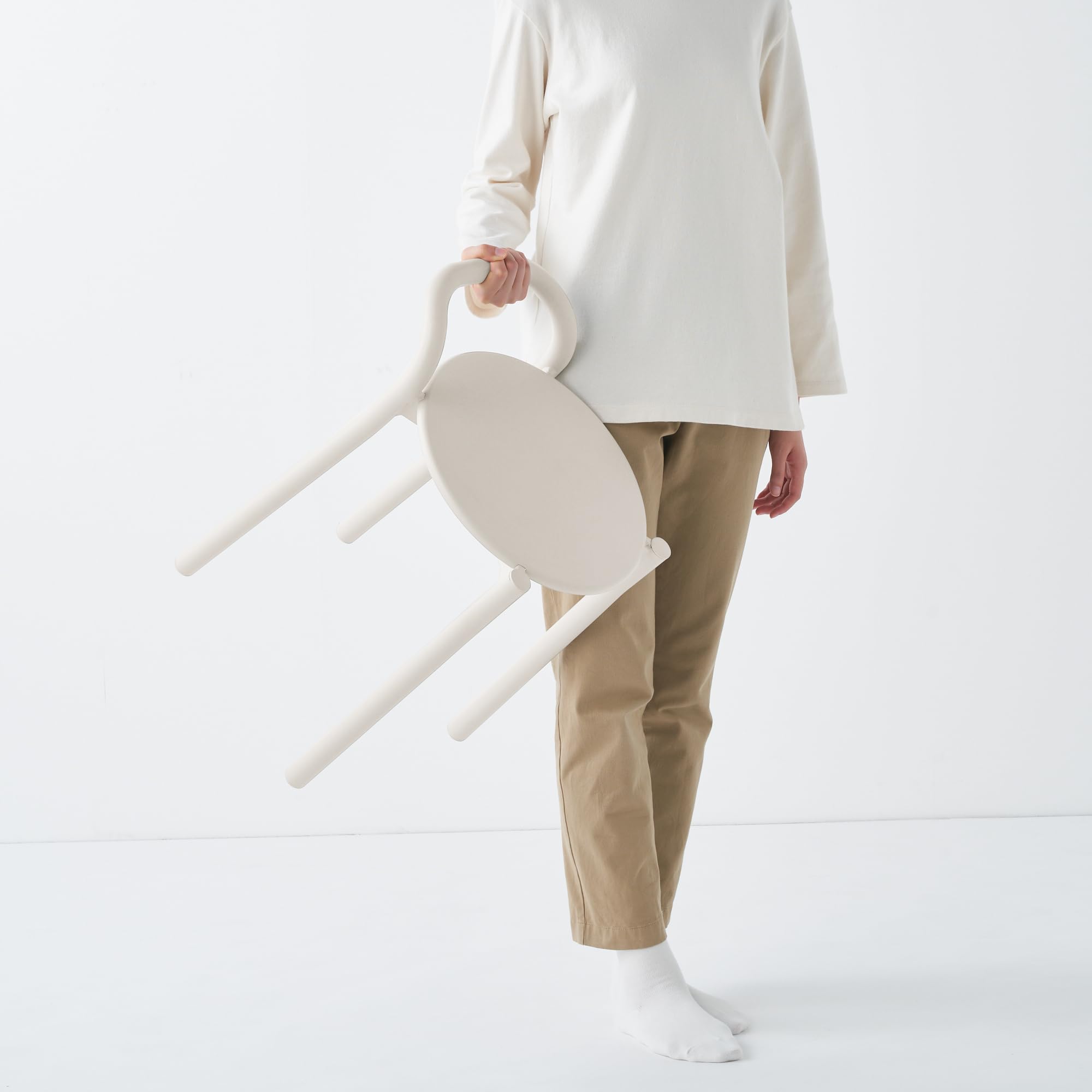 Amazon｜無印良品 中でも外でも使える アルミスツール ライトグレー