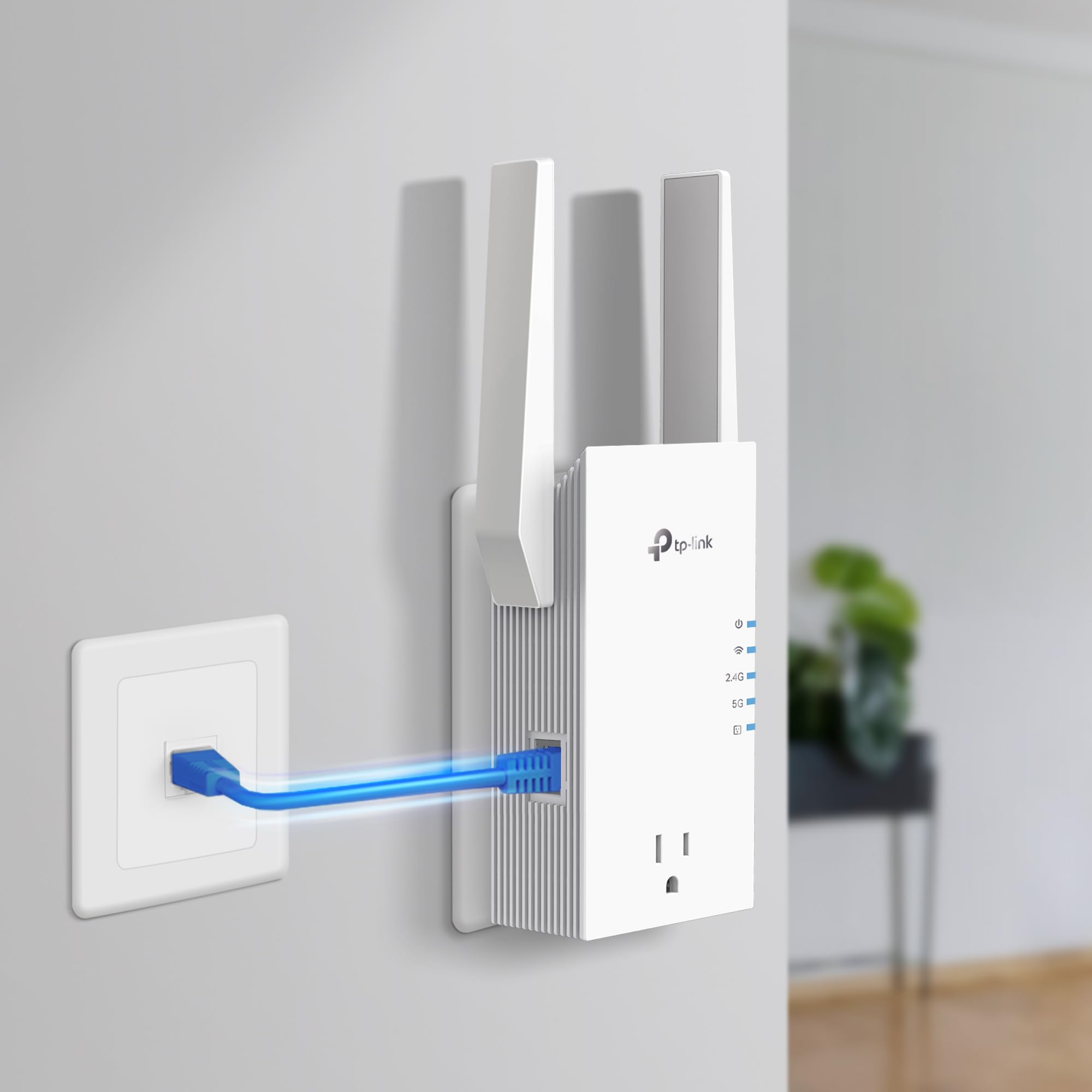 TP-Link RE765X AX3000 WiFi 6 Range Extender w/Smart Plug Integrated Passthrough | Ripetitore wireless dual-band con porta Ethernet | Fino a 2400 mq, 64 dispositivi | Compatibile EasyMesh |
