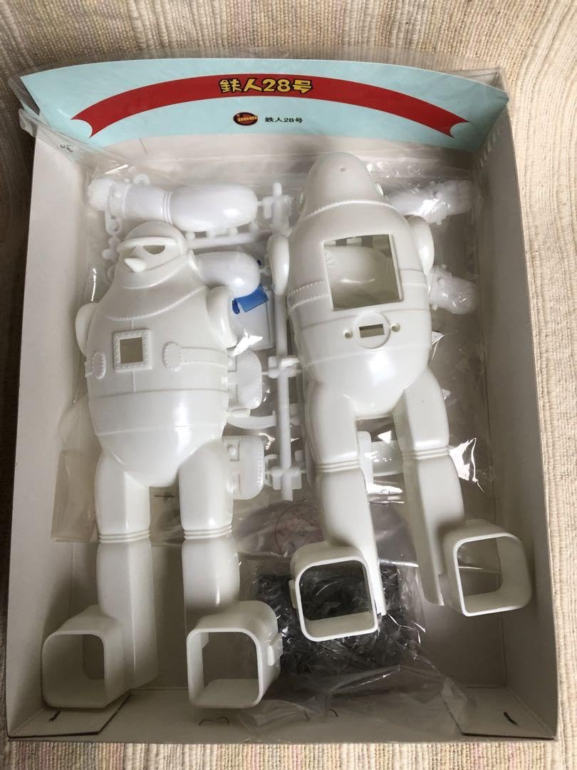 【２種セット】今井科学の復刻版 鉄人28号 ディスプレーモデル 　プラモデル Amazon | 今井科学復刻版 鉄人28号 プラモキット 未組立て ホワイト