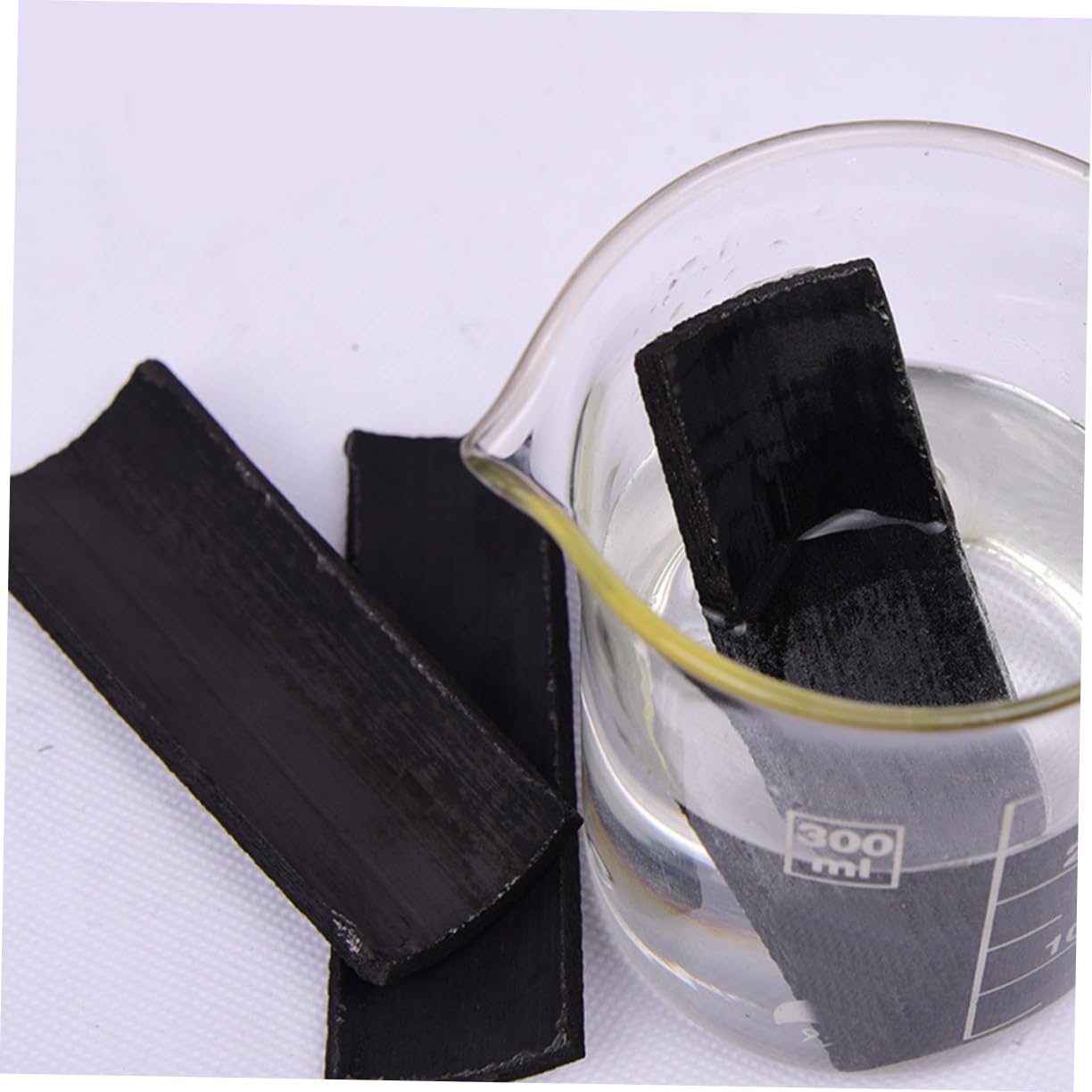 Fette di Carbone di Bambù 1 Sacchetto Nero per Purificazione Dell’acqua, Assorbi Odori Pattumiera, Riutilizzabili per Tè e Alimenti