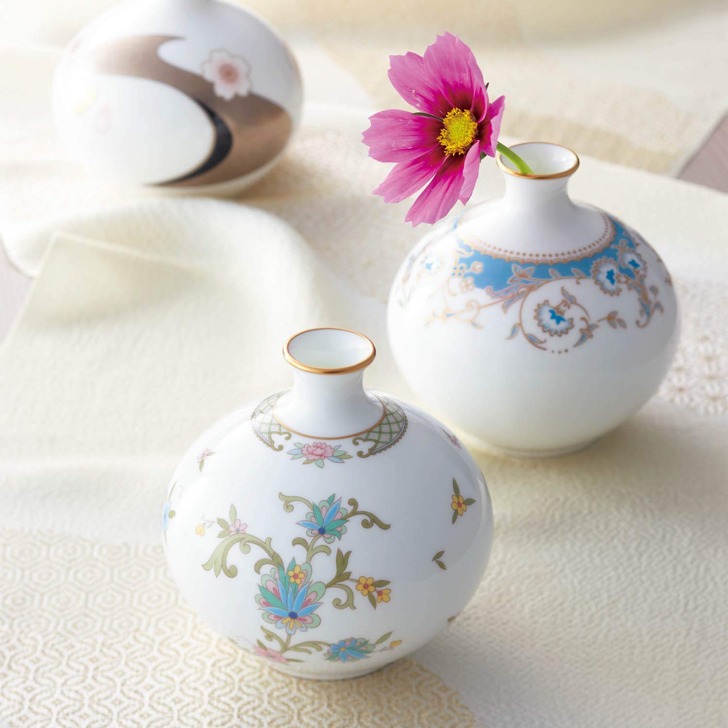 アンティーク　オールドノリタケ　一輪挿し Amazon.co.jp: Noritake ノリタケ 一輪挿し 高さ約9cm・直径約9cm