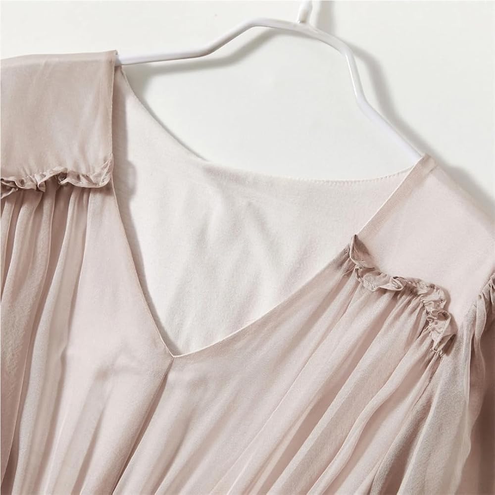 ロココ仕様♦️中央ガラス扉 ホワイト＆シルバー 高級 キャビネット♦️大容量♦️送料込 ロココ仕様♦️中央ガラス扉 ホワイト＆シルバー 高級 キャビネット