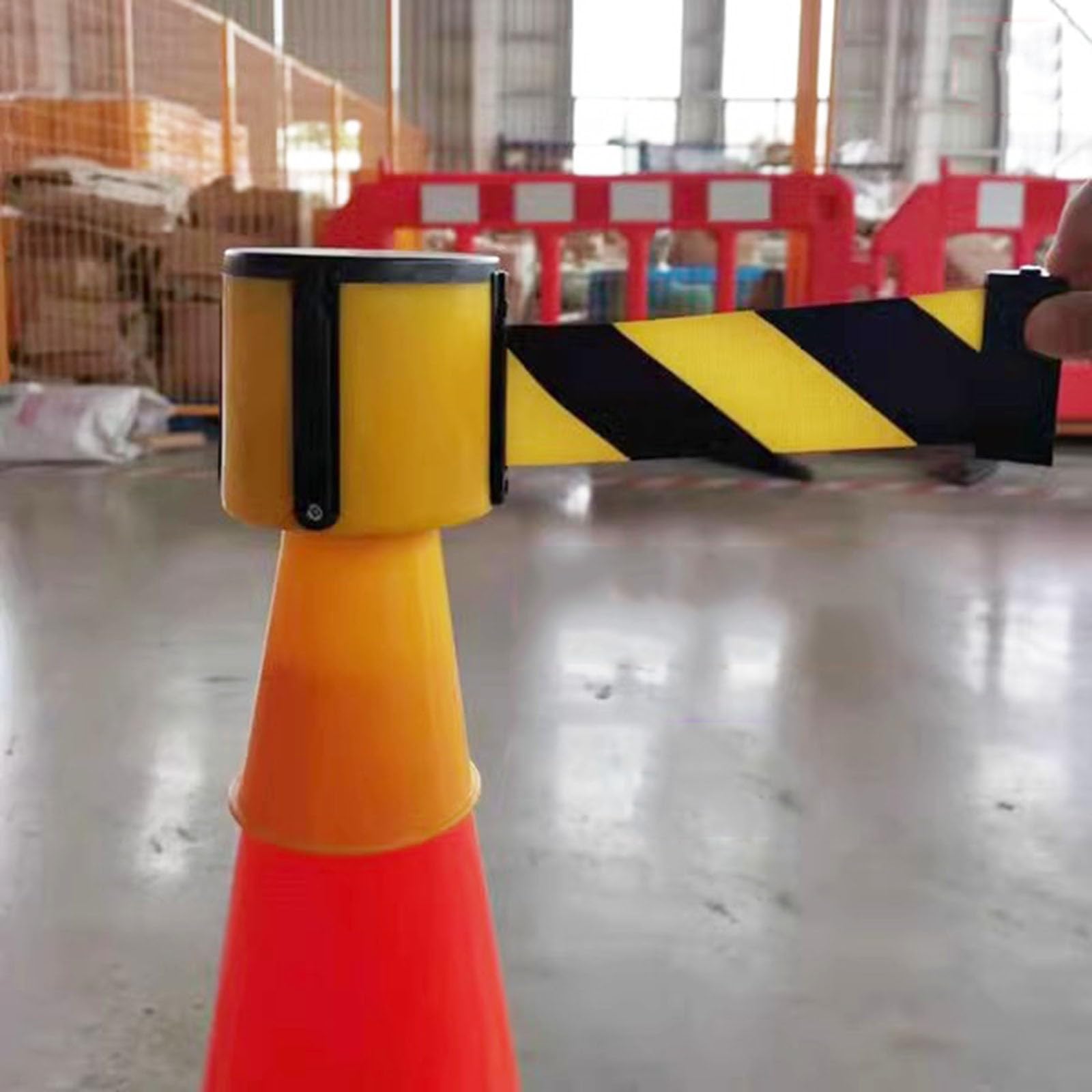 Vaotuoa B 2/3/5/10M Cone-Mounted Retractable Elt, Cone Arrier Retractable Topper For Traffic Cone,Hazardous Caution Tape(,5M/16Ft)
