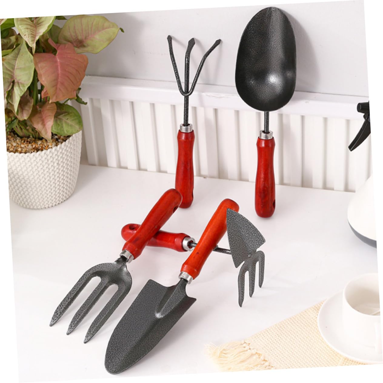 Toyvian Kit Outils de Jardinage Pelle et Râteau Ergonomiques Léger en Acier Inoxydable et Entretien Facile pour Jardin Extérieur, pour Débutants