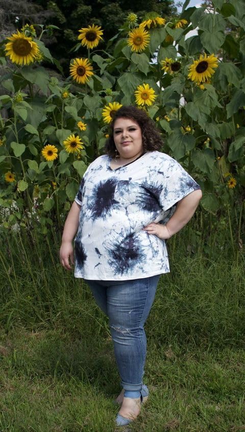 Image of TIYOMI Plus Size Tops for Women V Neck Tshirts Basic Tunic Casual Hawaii Floral Tie Dye Camo Summer Short Sleeve Tee XL-5XL