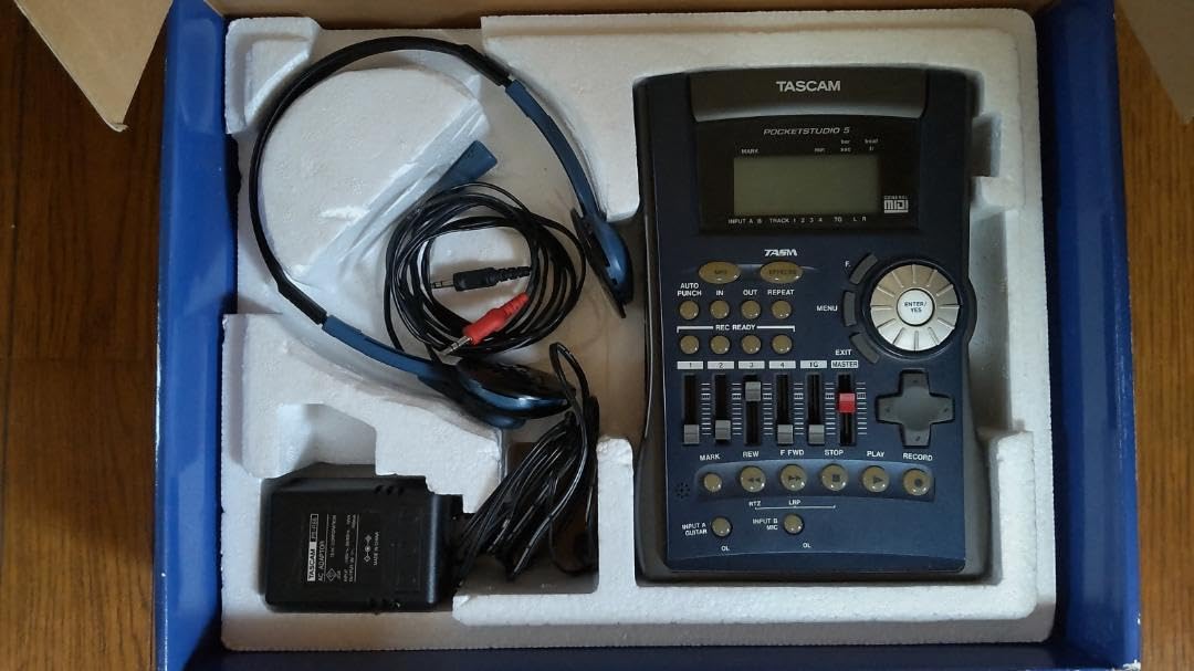 【希少】タスカム MTR POCKET STUDIO5 32GBカード付き 希少】タスカム MTR POCKET STUDIO5 32GBカード付き