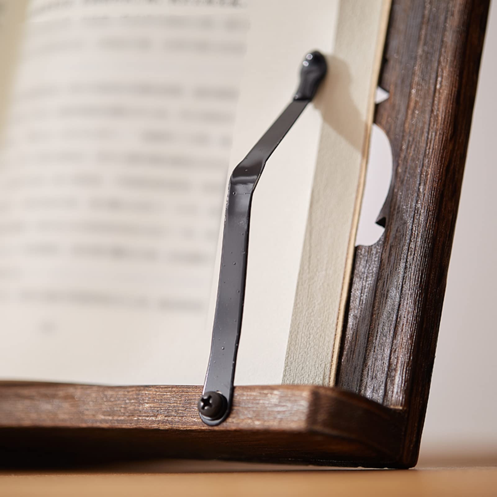 Liu- Supporto da Lettura da Tavolo in Legno Rustico con Motivo A Nodo Cinese Cavo, Supporto Ad Angolo Regolabile per Spartiti Libri di Testo Tablet PC Phone Cookbook (Size : L)