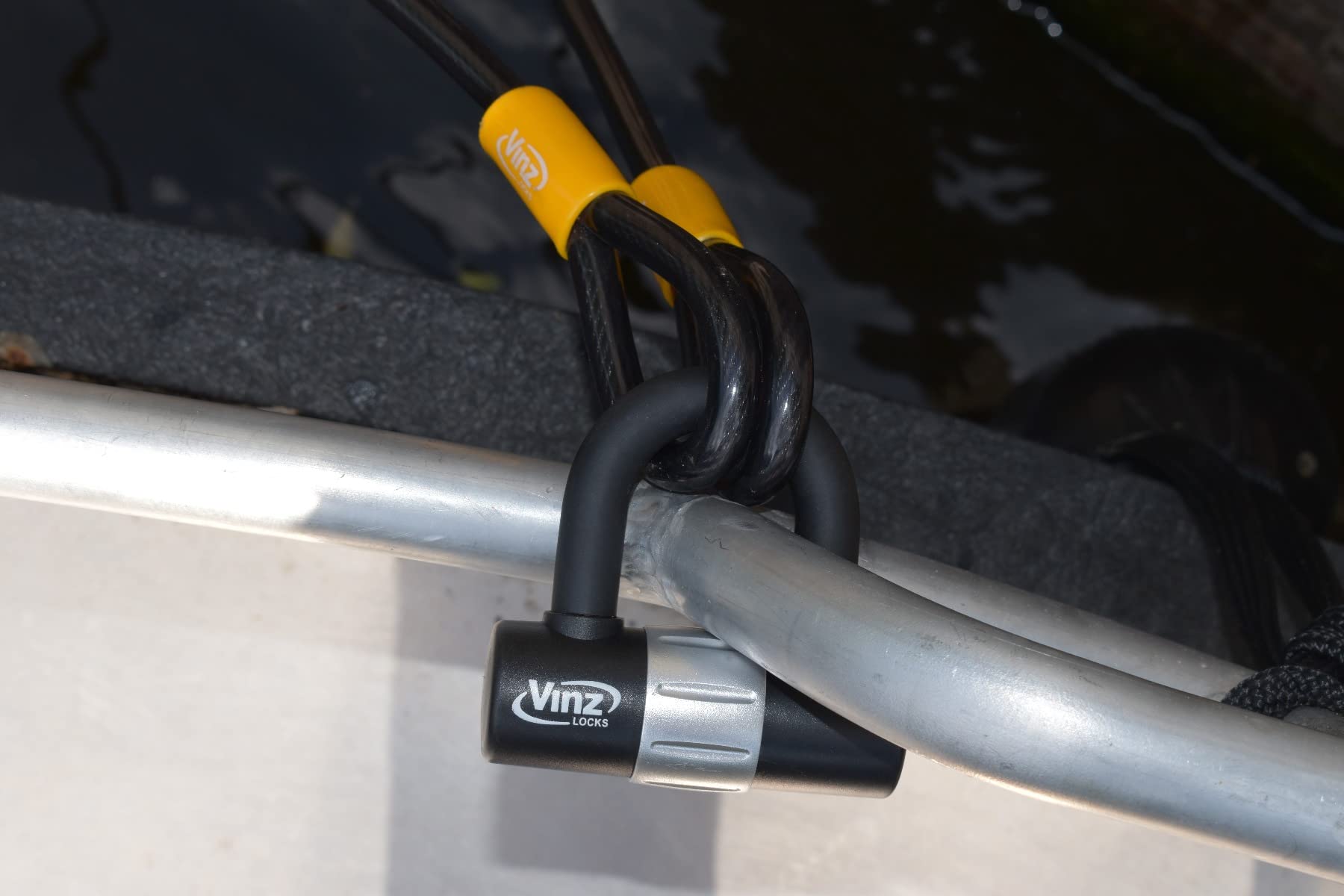 VINZ Kinabalu Cable de Sécurité avec Serrure à Clé | Cable de Verrouillage Flexible | Longueur 300 cm | Haute Résistance et Fiabilité | Idéale pour Protéger Votre Meubles, Moto, Scooter ou Vélo |...