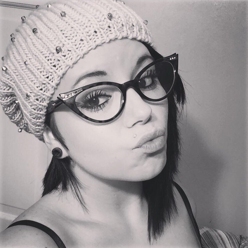 Vintage rhinestone clear-lens cat-eye glasses look