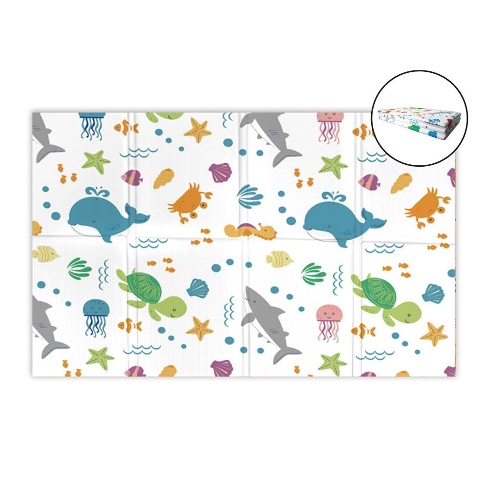 Sport1 tappeto bambini pieghevole Madmat Oceano Tg. L. Tappeto pieghevole 200x150cm spessore 1cm. Tappeto gioco bambini protegge da cadute, freddo e rumori. Tappeto morbido bambini fantasia oceano.