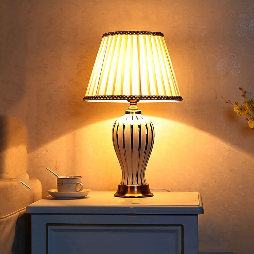 SGKOMN Chinese Style Painted Flower Ceramics Table Lamp, Creative White Glazed Vase Bedroom Desk Lamp, Large Oriental Bedroom Bedside Lamp, Home Office Desk Nightstand Lamp-C