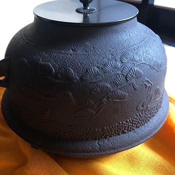 松梅紋　真形釜　釜師　畠春斎　氏作　共箱入 Amazon.co.jp: 釜師 二代 畠春斎 氏作 松紋 真形釜 共 : ホーム