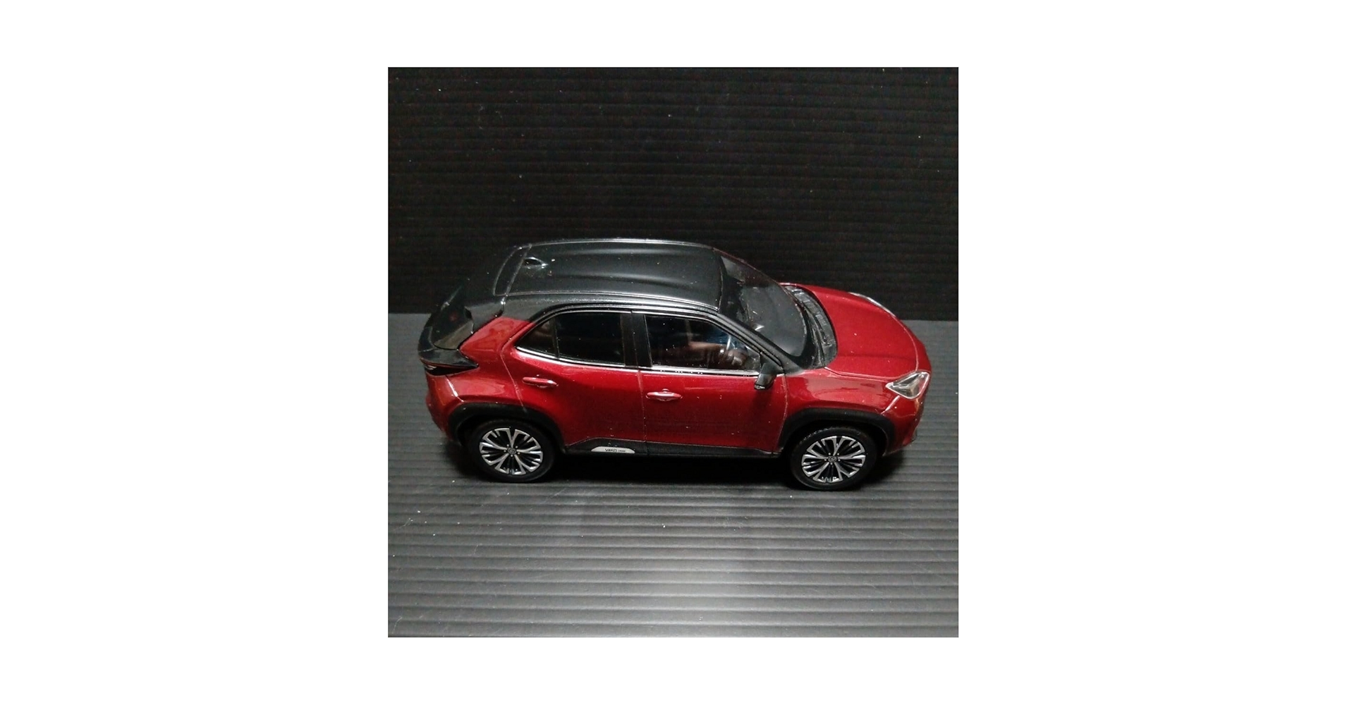 1/30 トヨタ　ヤリス　カラーサンプル　ミニカー　センシュアルレッドマイカ GAZOOショッピング 1／30スケール ヤリスミニカー ＜3T3