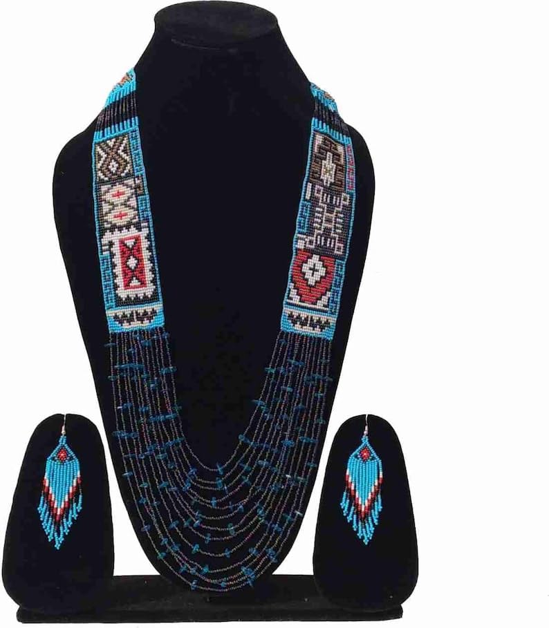 Collar de cuentas gerdan artesanal con pendientes de tótem ucraniano multicolor 2