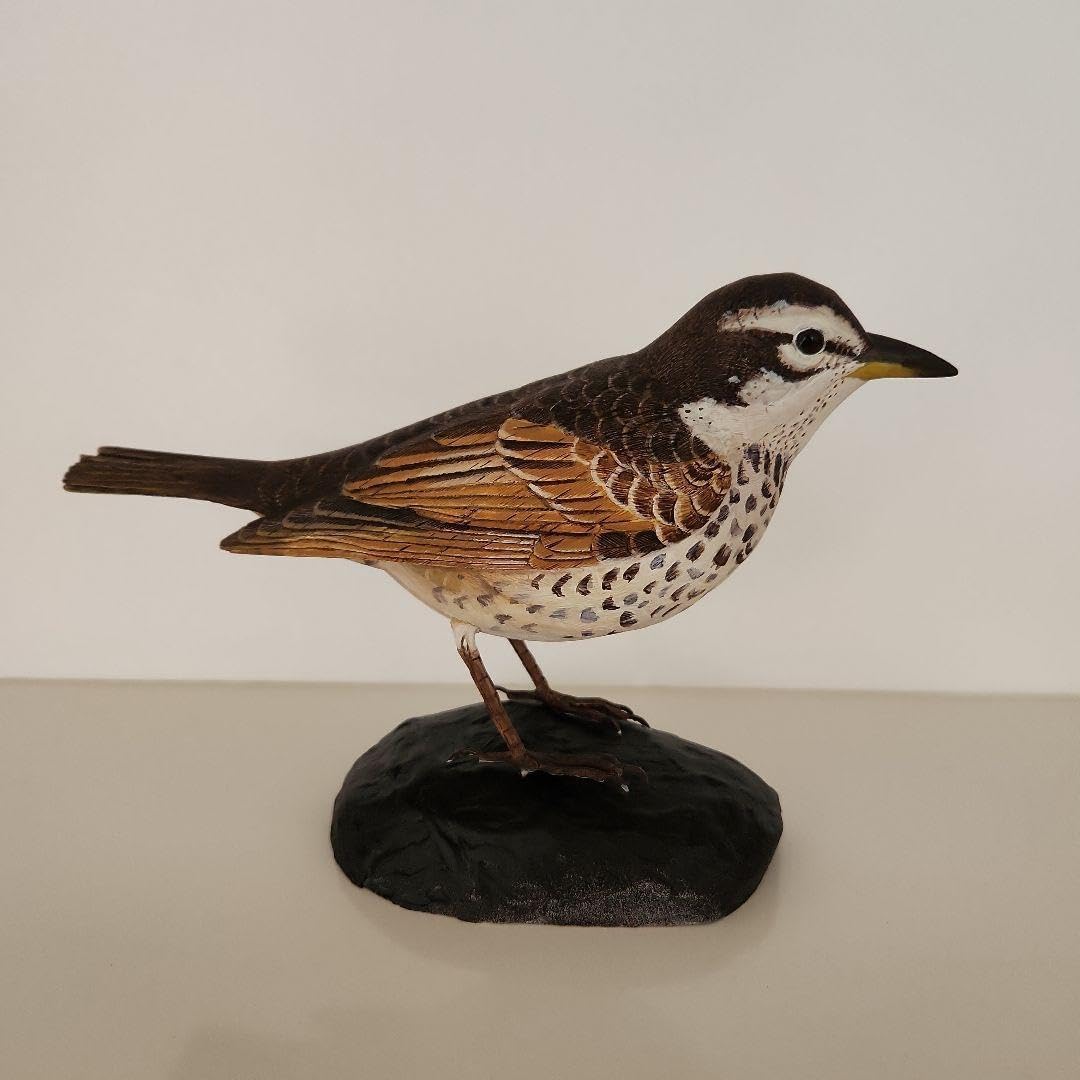 野鳥ツグミ　木彫りの野鳥　野鳥彫刻　 　　リアルバードカービング　ハンドメイド 鳥 ツグミ 木彫りの野鳥 バードカービング 野鳥彫刻 リアル野鳥