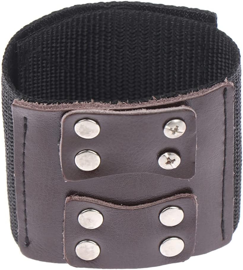 1 Piece of Adjustable Fishing Wristband Elastic Ejection Slingshot