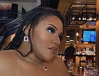 Review Image by Dominique Lee Dominique Lee