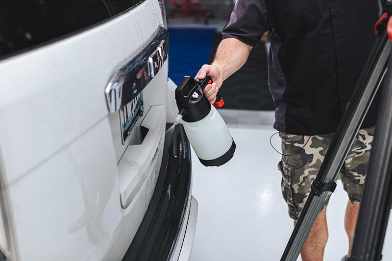 P&S Professional Detail Products Absolute Rinseless Wash – Premium Soap Alternative, Emulsifies Dirt, Softens Water, Safe on Paint, Coatings, Wraps, PPF & Interior Surfaces - 1 Quart 32 Fl Oz (Pack of 1)