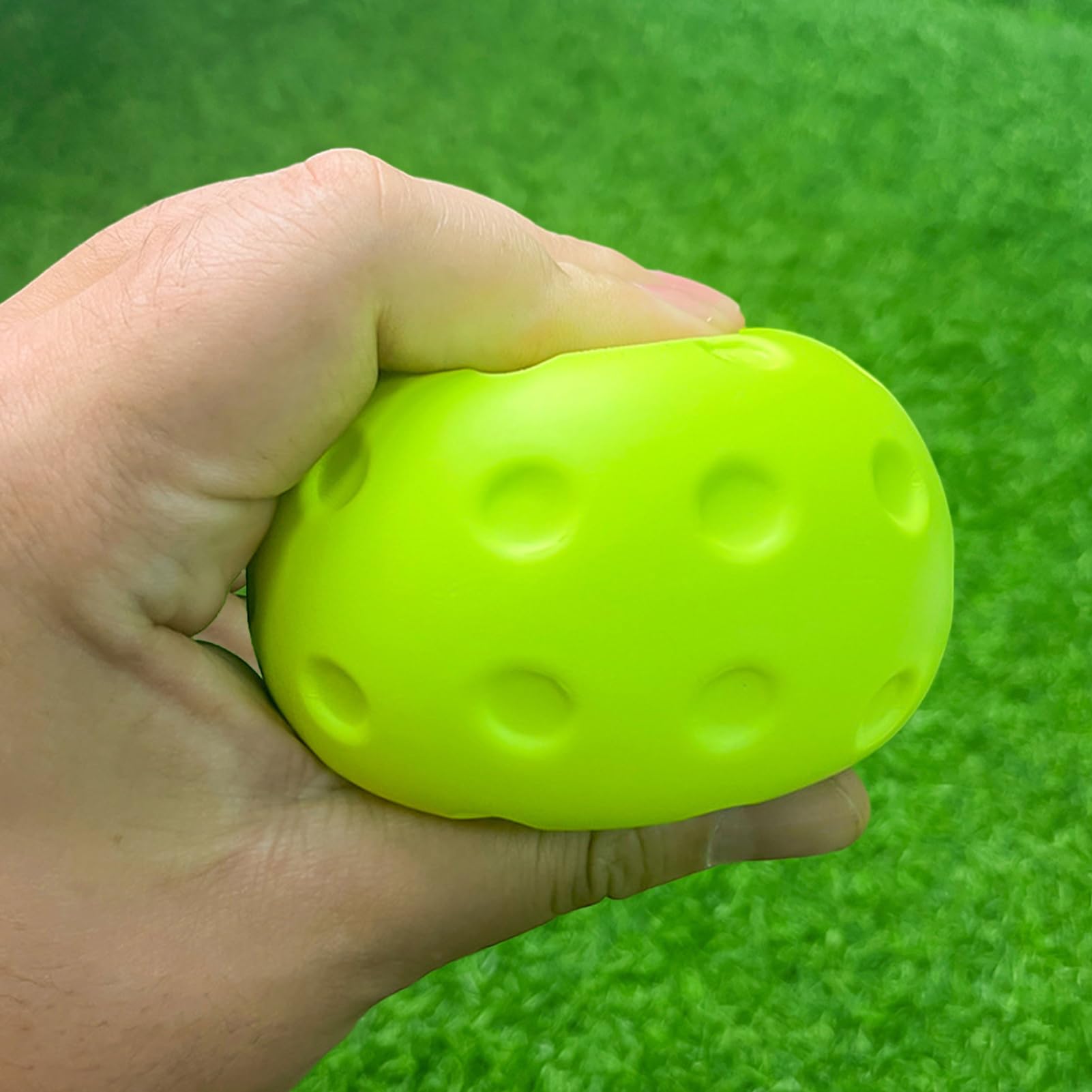 Indoor Pickleball Ball, Training Silent Ball, Standardgröße mit Soft-Effekt, geräuschreduzierendes Design für Übungssessions, Aufwärmwerkzeug und Hinterhof, Anfänger Pro Ready