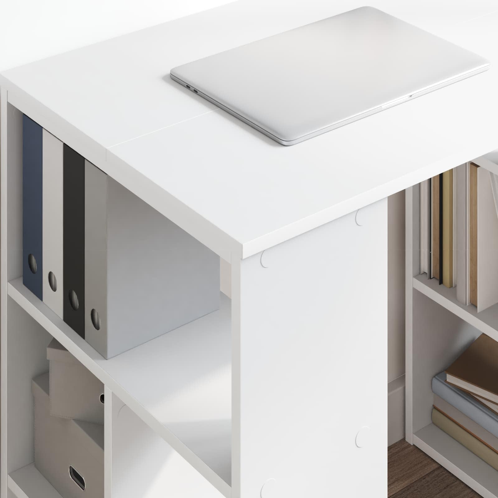 Scrivania Porta PC in Legno Ingegnerizzato Bianco 90x50x75 cm | Tavolo da lavoro compatto per ufficio o camera da letto, dotato di scaffali salvaspazio integrati.